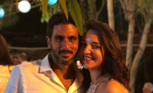 زفاف مفاجئ لممثل يهودي و إعلامية عربية مسلمة يثير مشاعر متباينة
