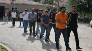 تركيا : اعتقال سوريين في أضنه ضمن حملة ضد ” تجار المخدرات ” ( فيديو )