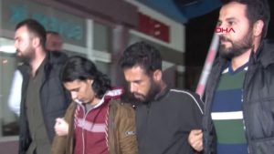 صحيفة تركية : اعتقال 3 سوريين سرقوا آلاف الليرات من عامل أفغاني ( فيديو )