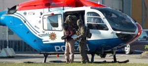 mit-dem-hubschrauber-zum ألمانيا : بدء إجراءات ترحيل عربي مدان بالمشاركة في هجمات 11 سبتمبر