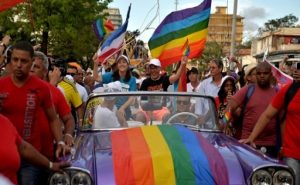 كوبا تعدل عن إدراج زواج المثليين في دستورها الجديد