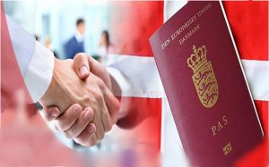 ” المصافحة ” .. شرط جديد للحصول على الجنسية الدنماركية !