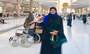بعد إعلان طلاقها .. ياسمين عبد العزيز تنشر صورة لها بالحجاب من مكة المكرمة