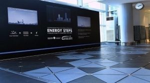 الإمارات : افتتاح أول ممر تفاعلي لتوليد الطاقة بخطوات المسافرين في مطار أبوظبي