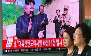 كيم جونغ أون محذراً شعبه : الإعدام لمشاهدي التلفزيون الكوري الجنوبي !