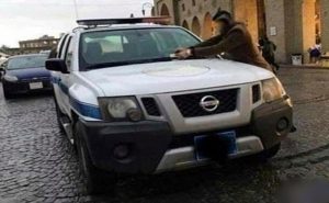 مواطن عراقي يغرم شرطة المرور في أربيل  !