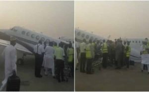 نيجيريا : طائرة تخر على المدرج لثقل حمولتها من الأموال ! ( فيديو )