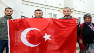 بعد حصوله على الجنسية .. وسائل إعلام تركية تسلط الضوء على شاب سوري استدعي للخدمة الإلزامية في الجيش التركي ( فيديو )