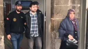 تركيا : اعتقال العشرات في 42 محافظة بتهمة الانتماء لحركة غولن ( فيديو )