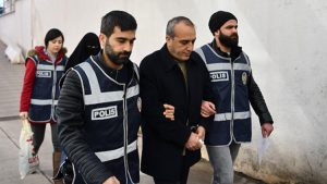 تركيا : القبض على عصا بة متورطة بسرقة مبلغ ضخم من رجل أعمال سوري قبل سنوات ! ( فيديو )