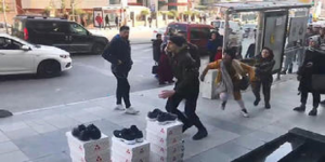 قالت إنها سورية .. صحيفة تركية : “لحظات مليئة بالخوف في أسنيورت .. رأت صديقها مع امرأة أخرى فطعنته ” ! ( فيديو )
