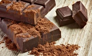 تناول ” الشوكولا الداكنة ” يومياً .. ماذا يفعل بالعقل ؟