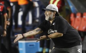 مارادونا يهاجم ميسي و رفاقه : أضاعوا هيبة الأرجنتين