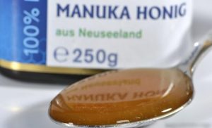 ما هو ” عسل المانوكا ” و لماذا يعتبر الأغلى في العالم ؟