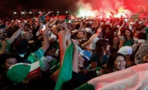 وفاة فتاة مغربية أثناء الاحتفال بفوز الجزائر في أمم أفريقيا