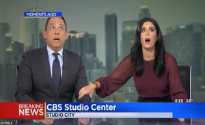 رد فعل عجيب على الهواء من مذيعة أمريكية لحظة زلزال كاليفورنيا العنيف ( فيديو )