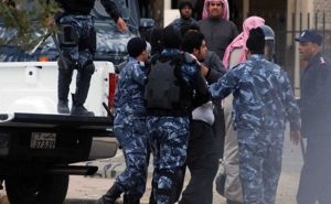 القبض على 3 أفغانيين اغتصبوا توأم مصري في الكويت