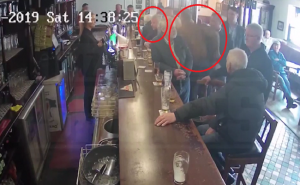 الإيرلندي كونور ماكغريغور يلكم رجلاً مسناً بسبب الكحول ! ( فيديو )