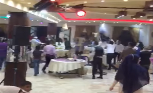 حفل زفاف يتحول إلى حلبة مصارعة في لبنان ( فيديو )
