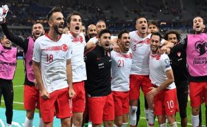 وزير الرياضة التركي يعلق على فتح ” يويفا ” تحقيقاً ضد منتخب بلاده