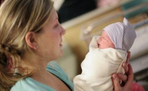 بلدية فنلندية تشجع مواطنيها على الإنجاب بـ 10 آلاف يورو لكل مولود