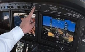 نظام جديد يسمح للركاب الهبوط بالطائرة بـ ” كبسة زر “