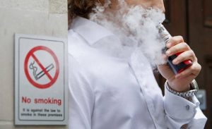 كندا تحظر تسويق منتجات التدخين الإلكتروني التي تستهدف الشباب