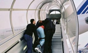 فرنسا : مراهق يحاول سرقة طائرة إسبانية للعودة بها إلى المغرب‎