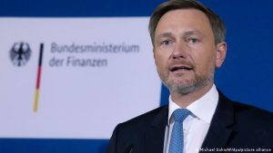 وزير ألماني لا يتوقع تلبية سريعة من المستشار لدعوة زيارة كييف
