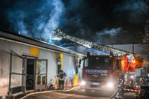 ألمانيا : مقتل وإصابة 4 أشخاص جراء حريق بسكن لطالبي اللجوء
