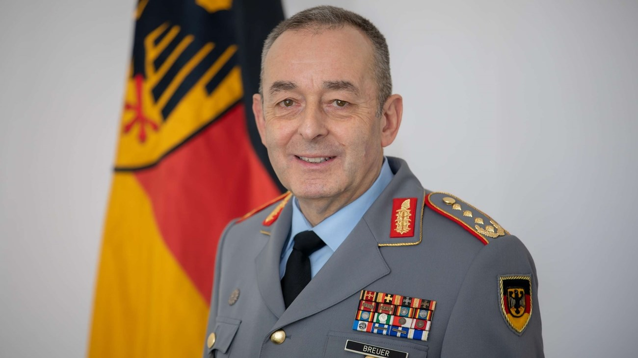 قائد الجيش الألماني يدعو إلى تعزيز الدفاع الصاروخي
