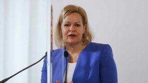 وزيرة الداخلية الألمانية: حماية المؤسسات الإسرائيلية واليهودية تحظى بأولوية قصوى