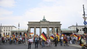 ألمانيا : مطالبات حكومية بتعميم تدريس ” الهولوكوست ” و الماضي النازي في المدارس
