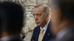أردوغان يصف نتنياهو بـ ” هتلر العصر ” و يتوعد بمحاسبته