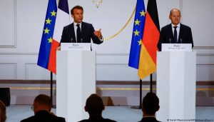 ماكرون يحذر من ” موت أوروبا ” .. و مستشار ألمانيا يدعم مقترحاته الإصلاحية