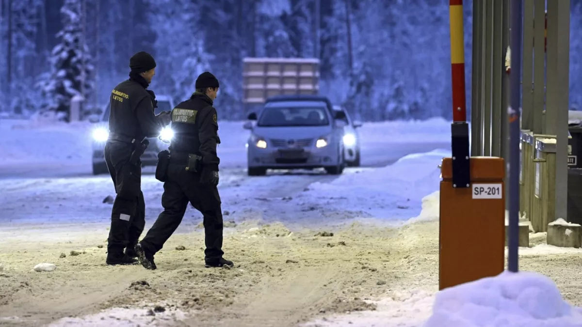 فنلندا تمدد إغلاق حدودها مع روسيا خشية من موجات لاجئين جديدة