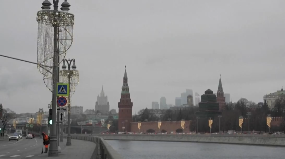 المرافق الشخصي لبشار الأسد يكشف تفاصيل ليلة الهروب ( فيديو )