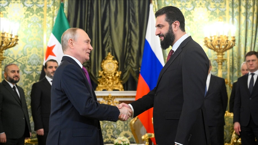 الشرع من موسكو: نسأل الله السلامة دائماً لهذه الأرض المباركة – عكس السير