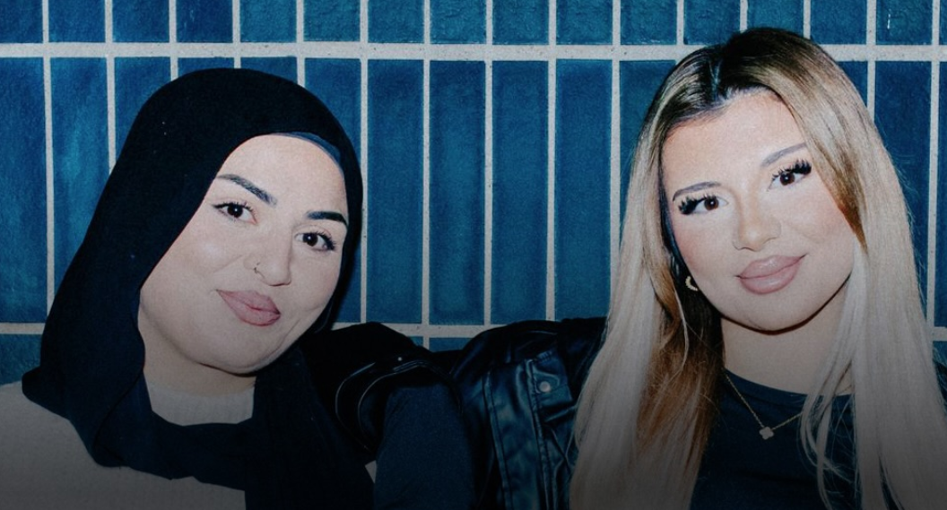 وسائل إعلام ألمانية : ” لا نقبل أن يُملى علينا كيف نعيش إيماننا ” .. جدل متصاعد حول ضغط متشددين دينيين على مسلمات في منصات التواصل بألمانيا – عكس السير