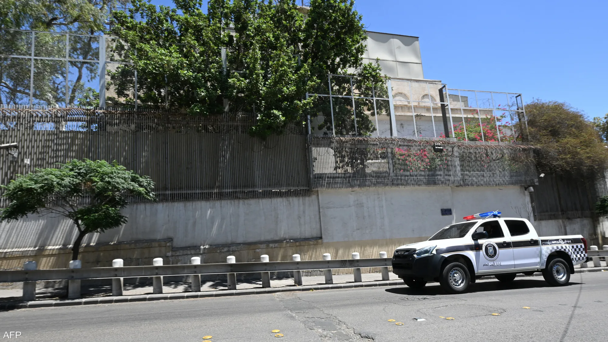 الولايات المتحدة تخطط لإعادة فتح سفارتها في سوريا – عكس السير