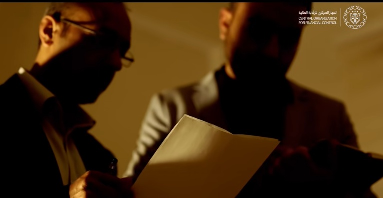 الجهاز المركزي للرقابة المالية في سوريا: اختلاس وسرقة ضمن مكاتب مصرف التوفير والمبالغ المكتشفة قاربت 764 ألف دولار أمريكي خلال العام الحالي ( فيديو ) – عكس السير