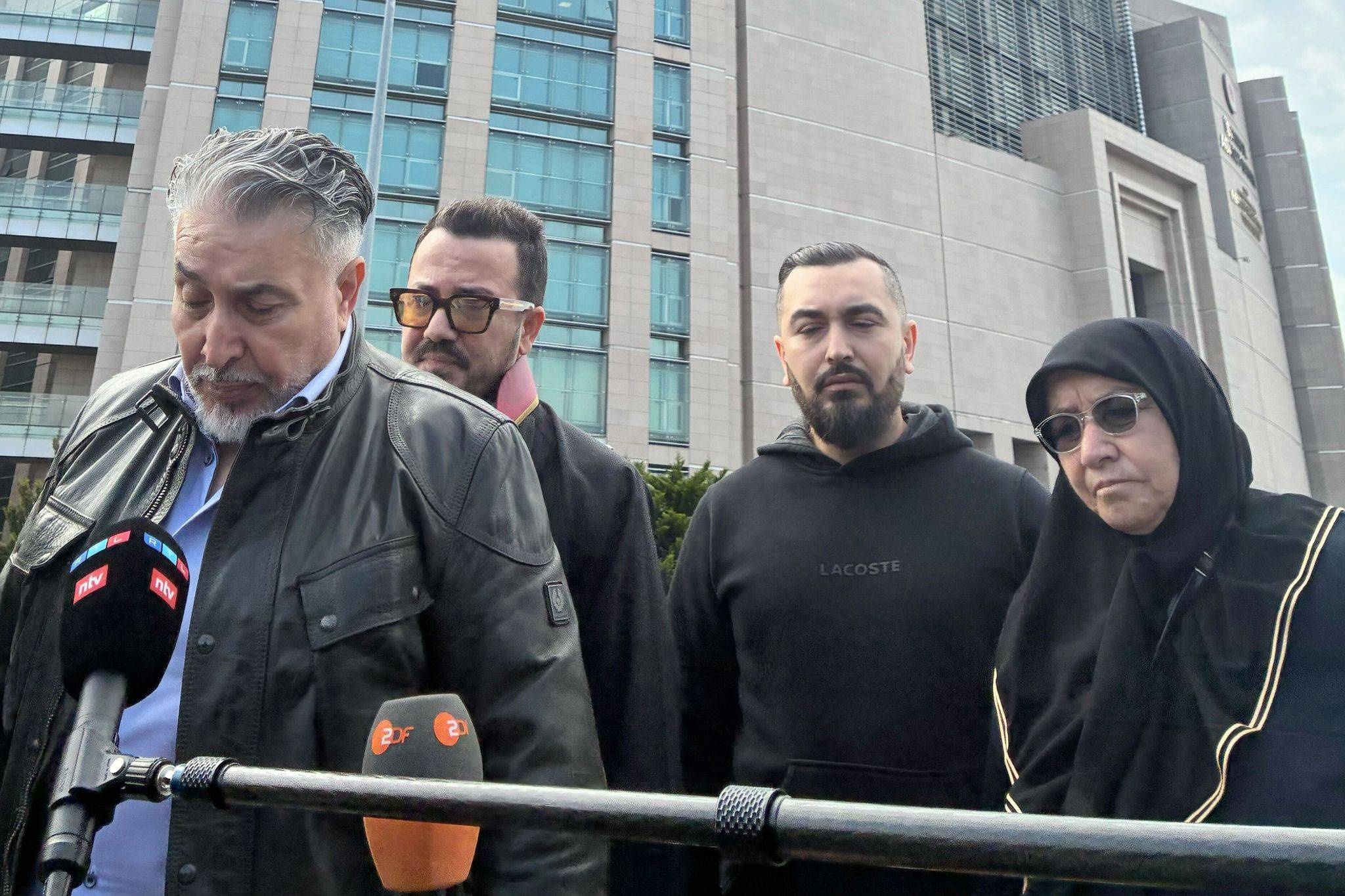 محاكمة في إسطنبول بعد وفاة أسرة ألمانية بسبب التسمم داخل فندق – عكس السير