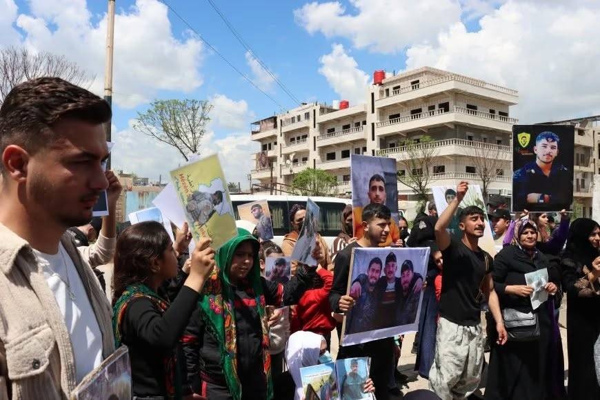 صحيفة : تعثر مسار الدمج في الملف القضائي في الحسكة .. و مسؤول كردي يقول إن الأمور ليست سهلة لكننا ملتزمون بالاتفاق – عكس السير