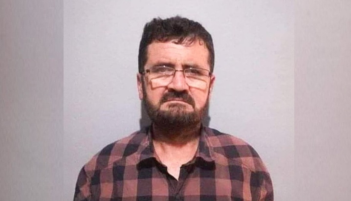 ممثلو ادعاء في هولندا يطالبون بالسجن 30 سنة لقيادي سابق في ميليشيات بشار الأسد متهم بالتعذيب – عكس السير