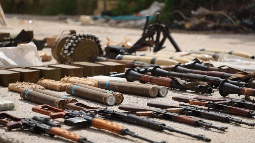 الإعلام الرسمي: تحييد عنصرين بخلية إرهابية وإحباط مخطط تخريبي في حمص – عكس السير